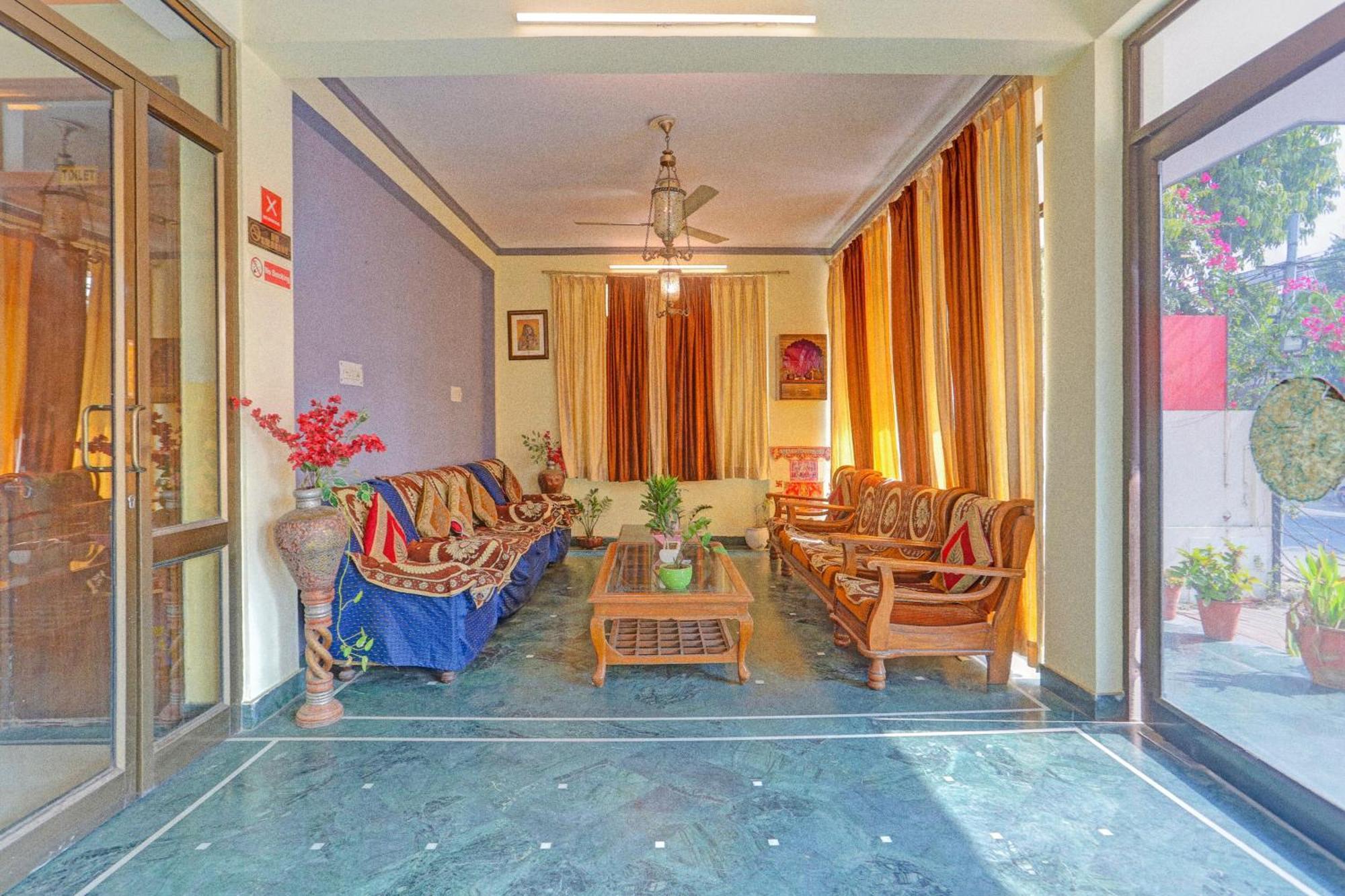 Super Collection O Bani Park Near Collectorate Circle Formerly Anuja Palace Jaipur Buitenkant foto